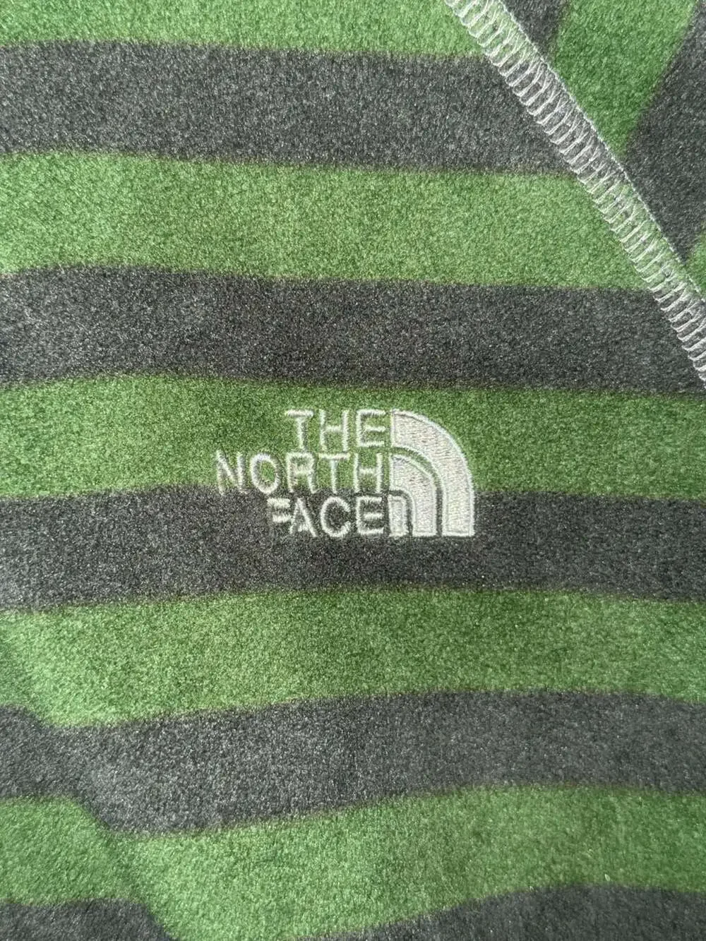 The North Face Boy's Large 14/16 Green and Black Striped Fleece Full-Zip Hoodie